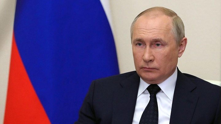 Путин открыт к обсуждению самых острых вопросов, заявил Песков