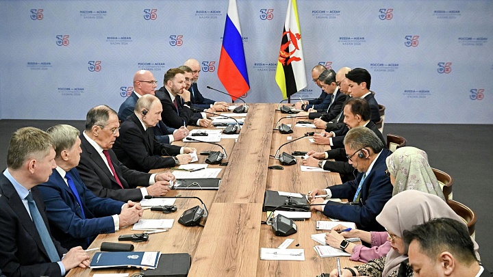 Лидеры АСЕАН на приеме в Казани посмотрели танец "Березка"
