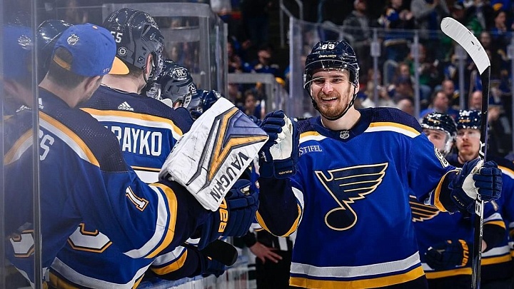 Хет-трик Томаса принес "Сент-Луису" победу над "Колорадо" в НХЛ