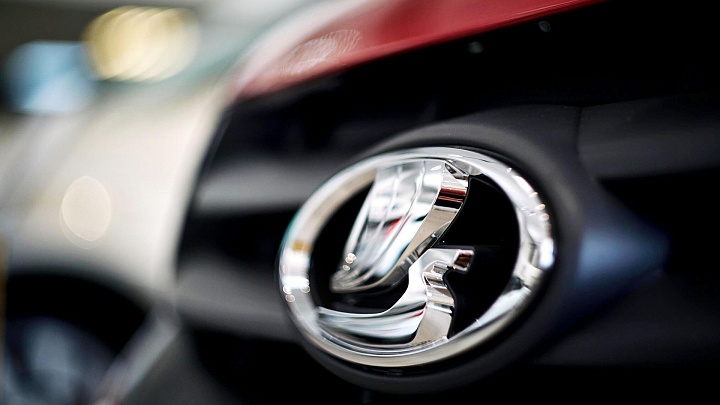 Объем продаж новых Lada за январь—июль остался на уровне 183,1 тысячи автомобилей